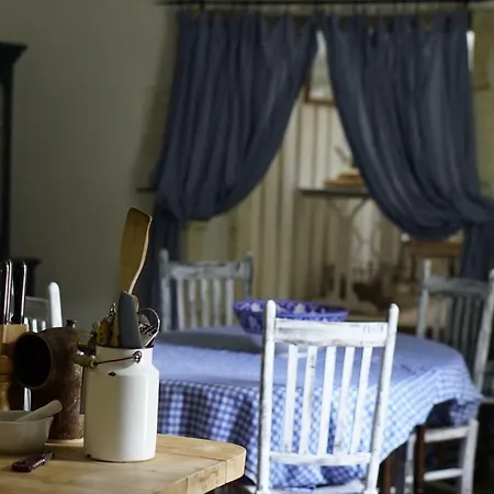 Country house Deer House Coutures (Dordogne)